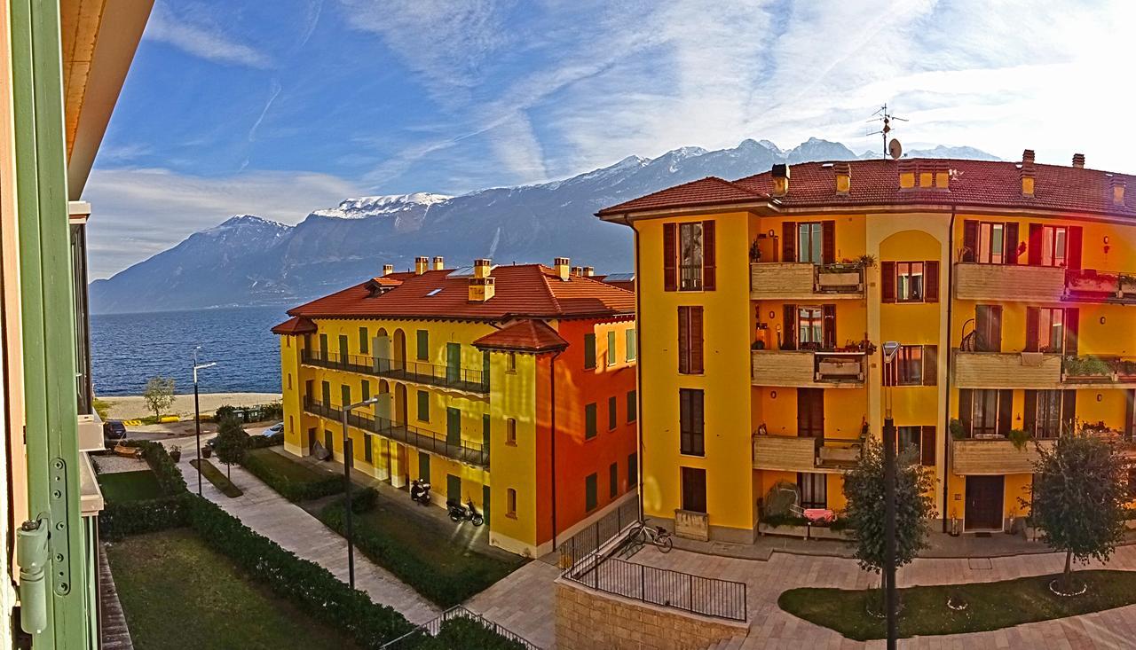 Campione Ora Apartments By Gardadomusmea Campione del Garda Exterior photo